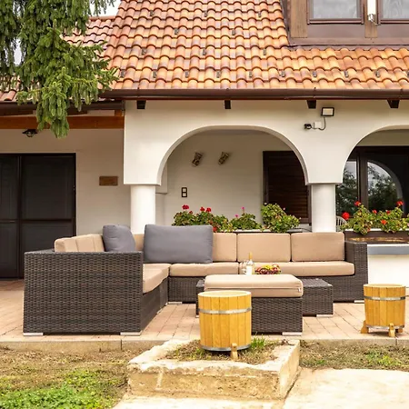 Vakantiehuis Balaton - Your Hide Away *